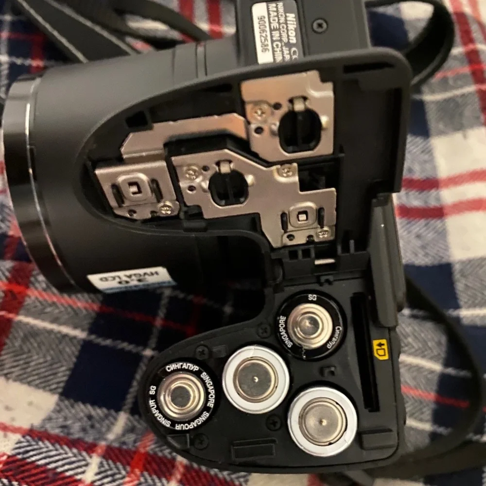 Black Nikon Coolpix L340